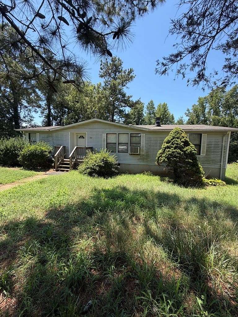 1.5 Acres of Land with Home for Sale in South Hill, Virginia