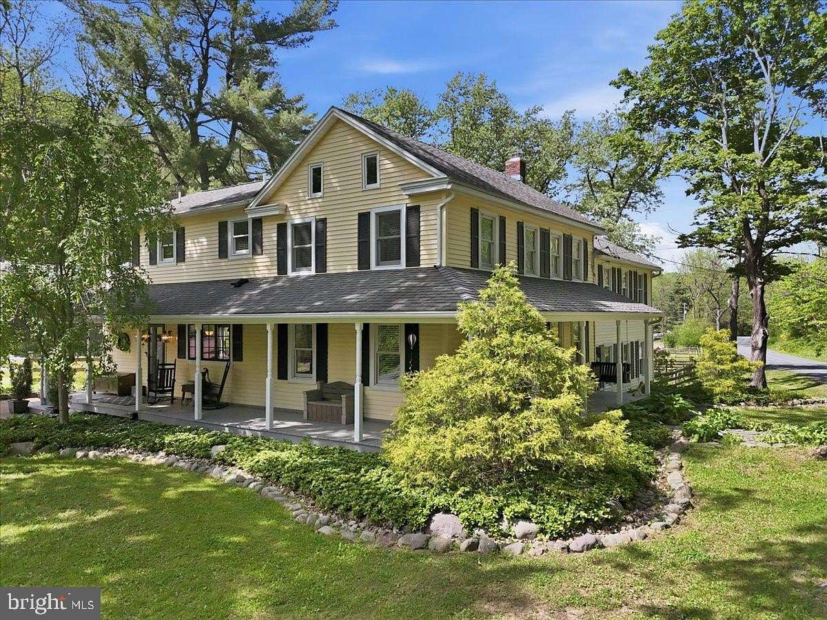 15.6 Acres of Land with Home for Sale in Saylorsburg, Pennsylvania