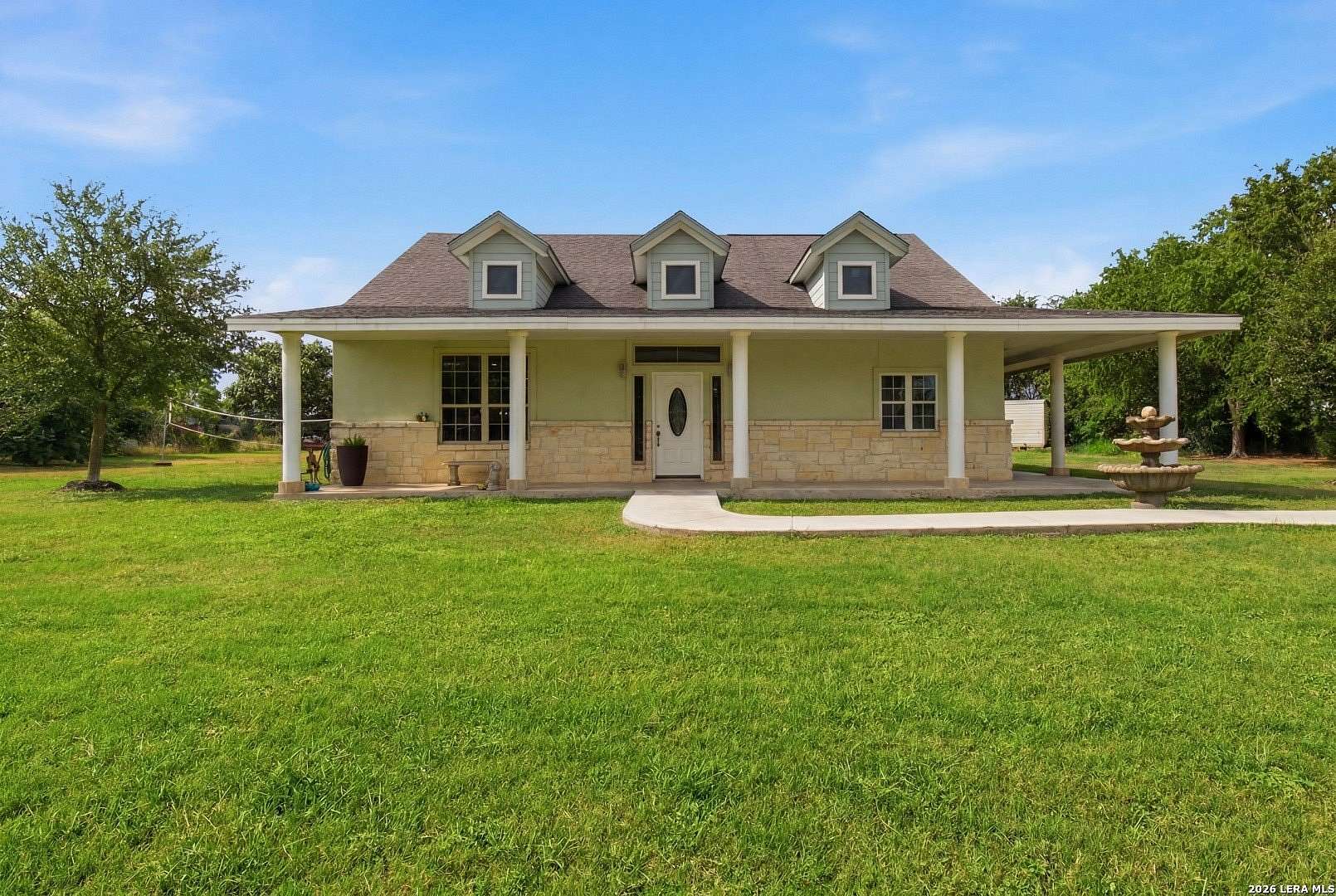 1.5 Acres of Land with Home for Sale in Marion, Texas