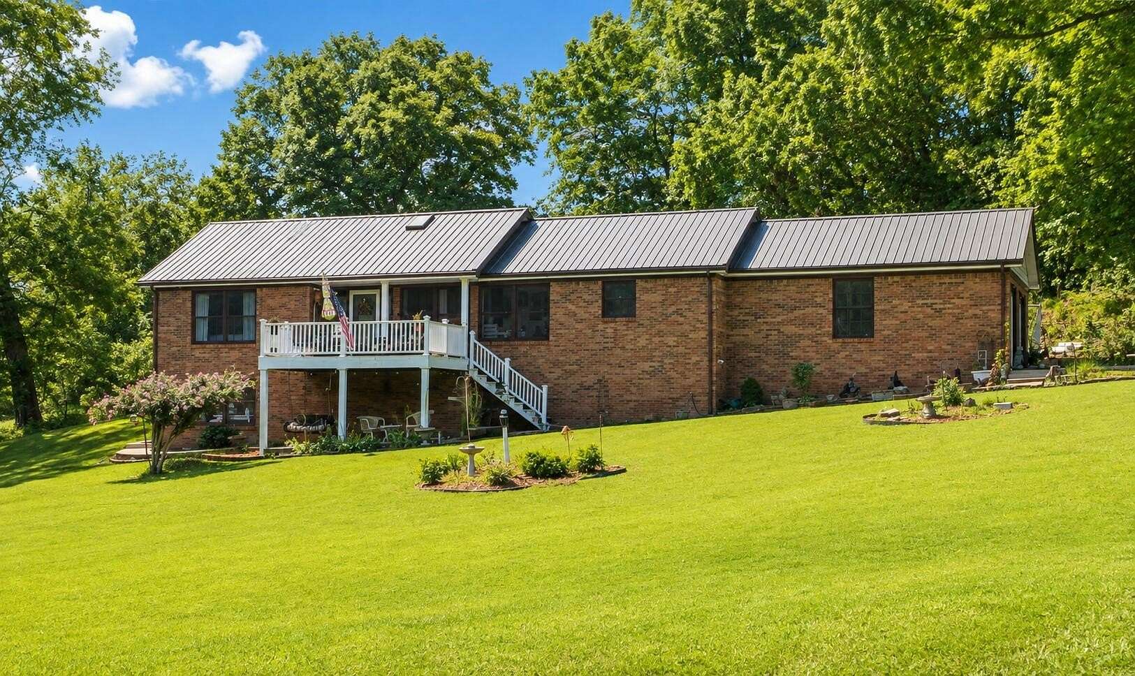 1.5 Acres of Land with Home for Sale in Kuttawa, Kentucky