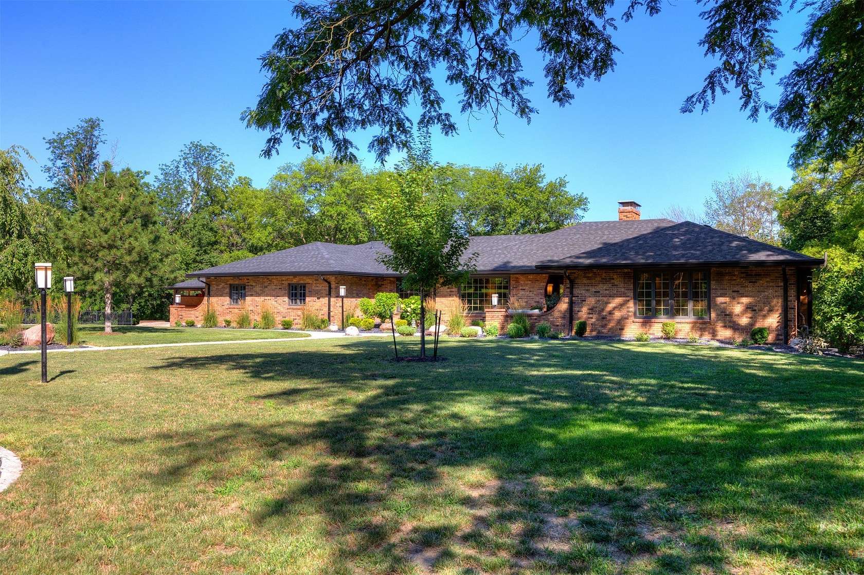 14.9 Acres of Land with Home for Sale in Des Moines, Iowa