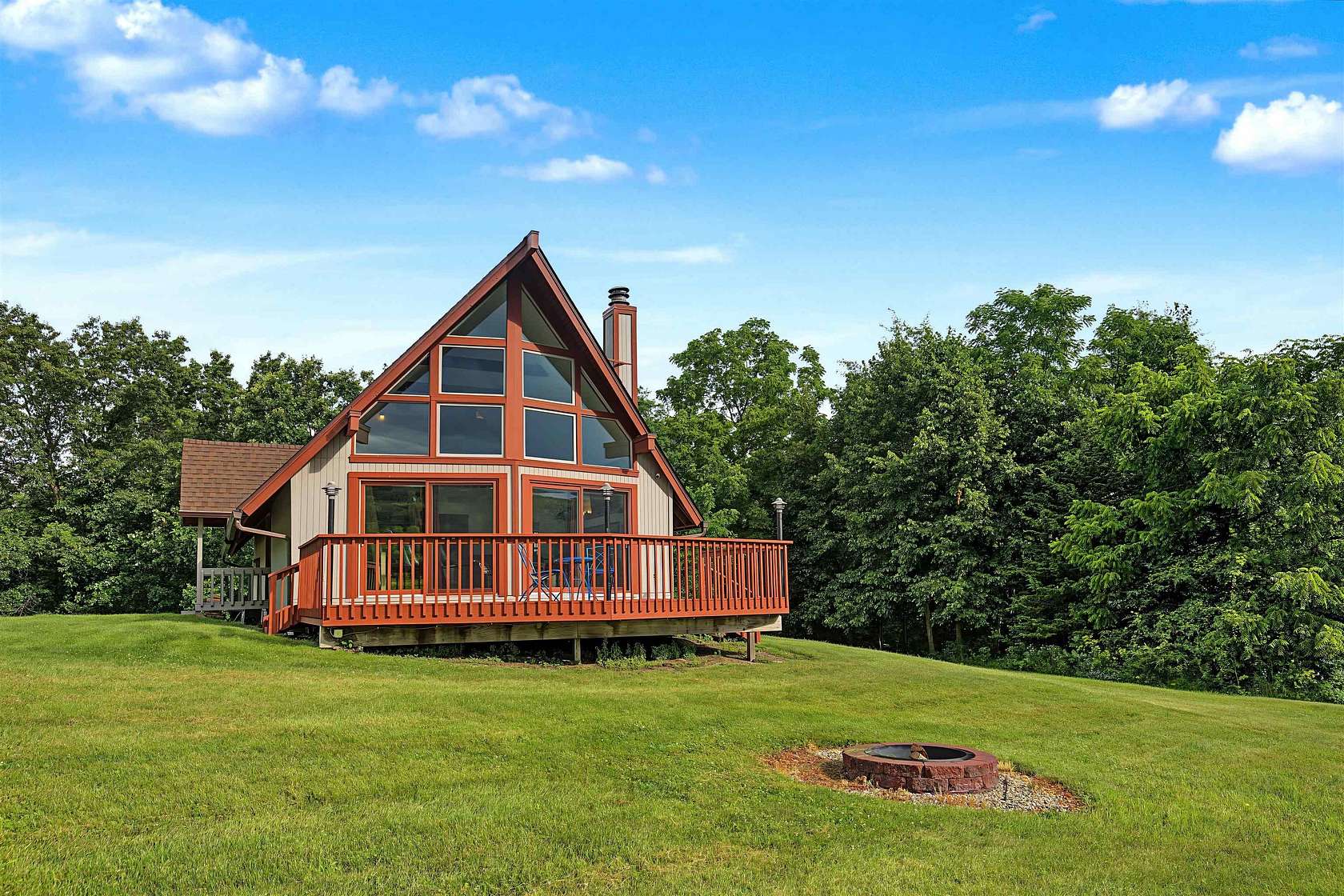 2.5 Acres of Land with Home for Sale in Galena, Illinois