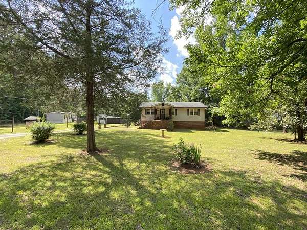 1.64 Acres of Land with Home for Sale in Brodnax, Virginia