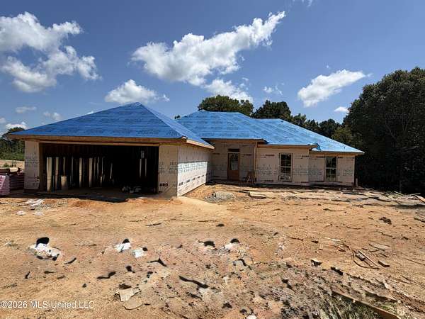 3.29 Acres of Land with Home for Sale in Crystal Springs, Mississippi