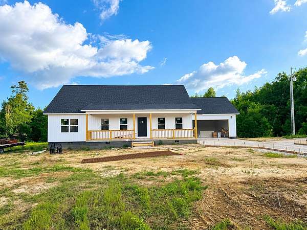 2.5 Acres of Land with Home for Sale in Flat Rock, Alabama