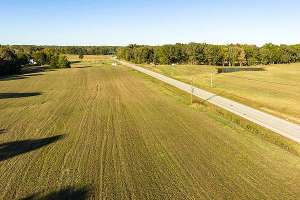 40 Acres of Land for Sale in Dickson, Tennessee