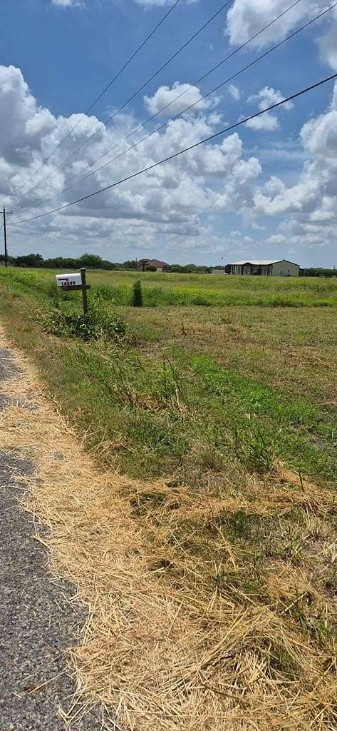 6 Acres of Residential Land for Sale in Sinton, Texas
