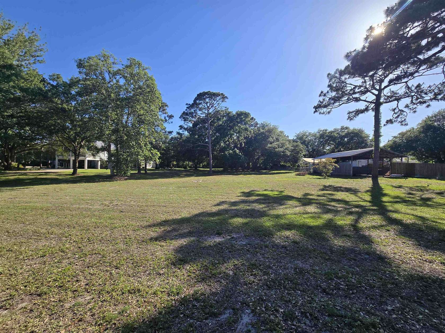 1 Acre of Residential Land for Sale in Lanark Village, Florida
