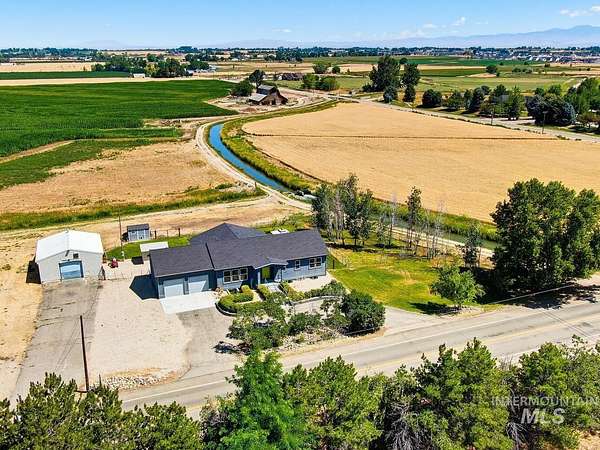 4.3 Acres of Land with Home for Sale in Nampa, Idaho