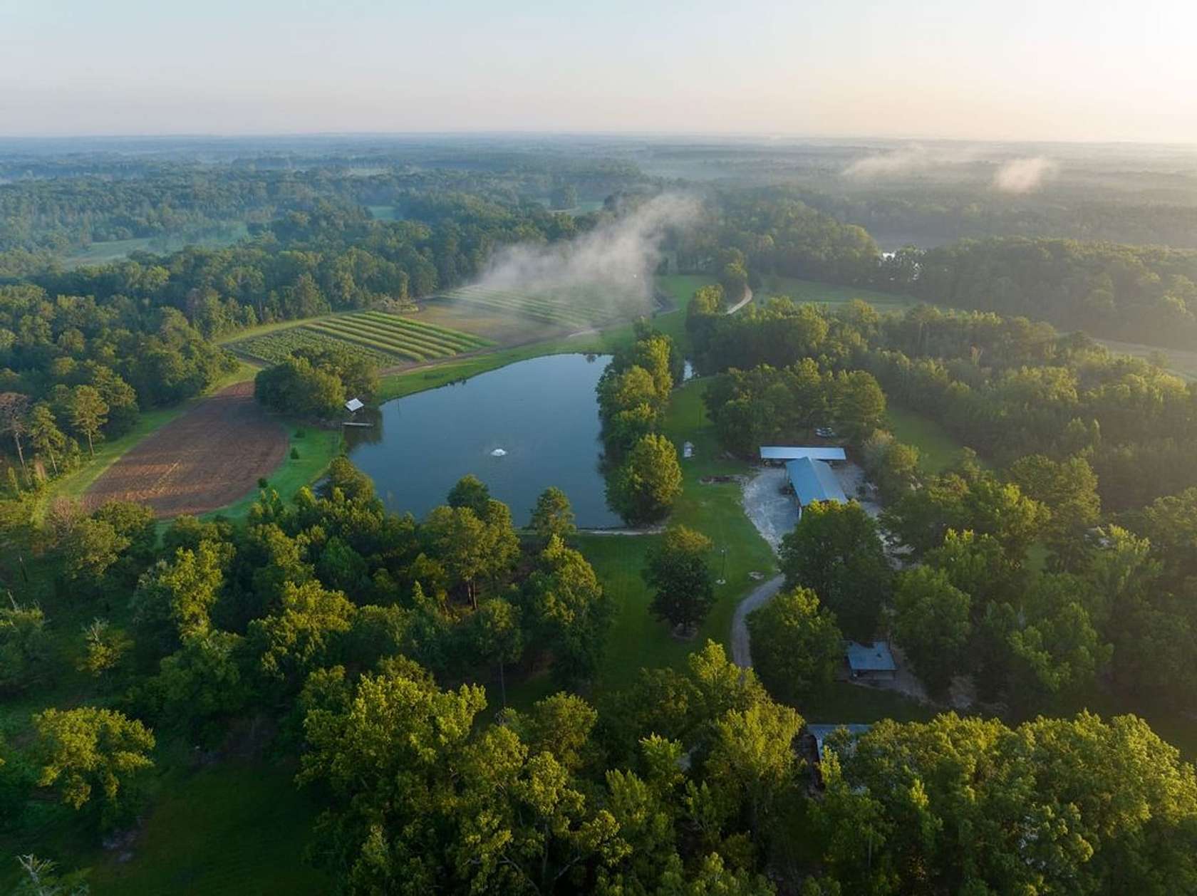 975 Acres of Land with Home for Sale in Hurtsboro, Alabama