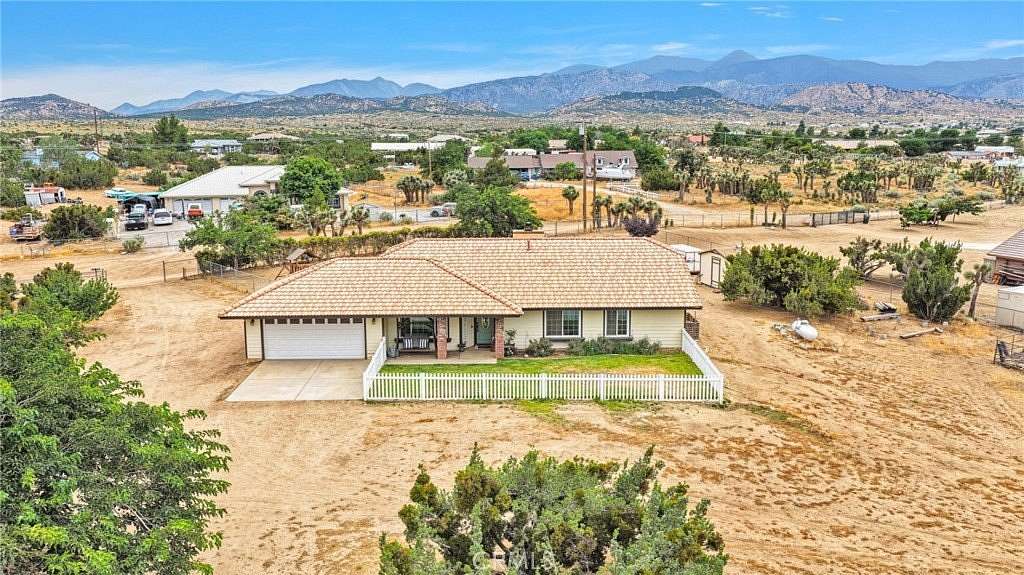 2.29 Acres of Land with Home for Sale in Phelan, California