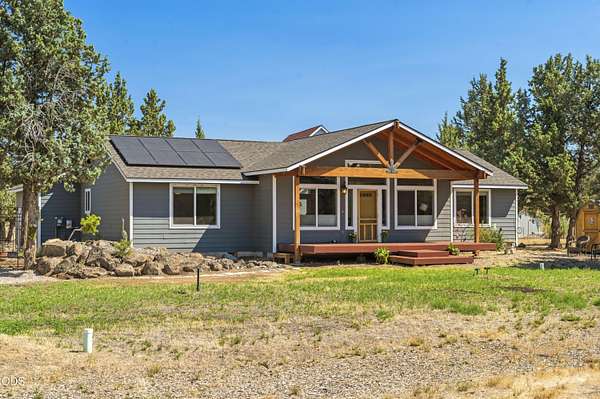 2.53 Acres of Land with Home for Sale in Terrebonne, Oregon
