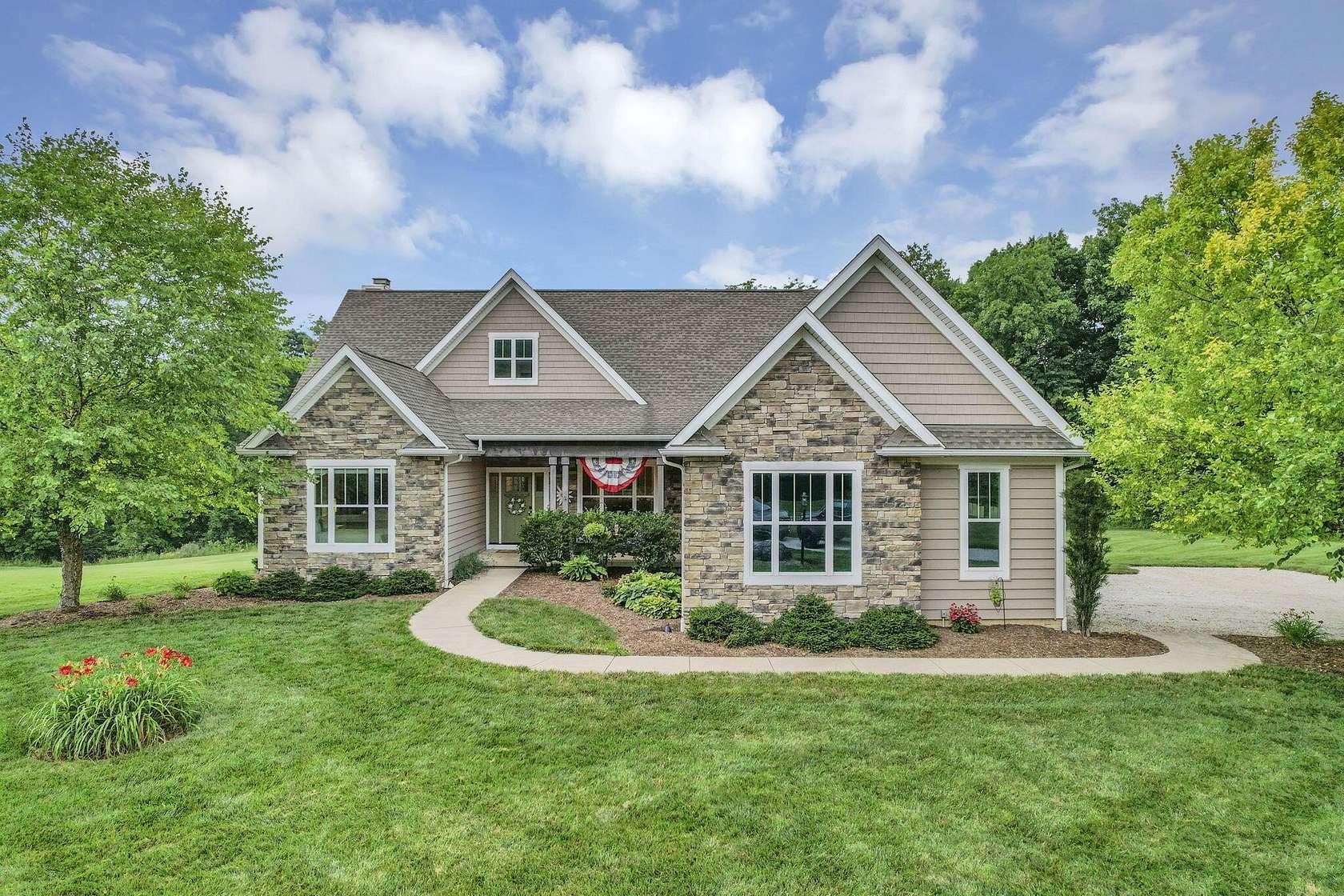 4.1 Acres of Land with Home for Sale in Johnstown, Ohio