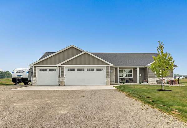 1.86 Acres of Land with Home for Sale in Pulaski, Wisconsin