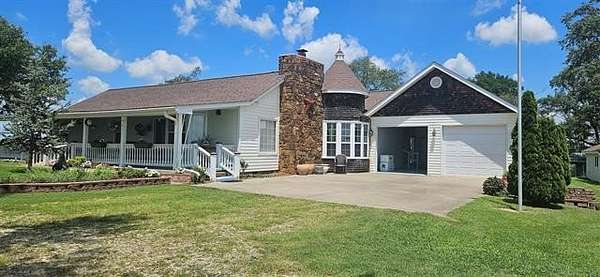10 Acres of Land with Home for Sale in Vinita, Oklahoma