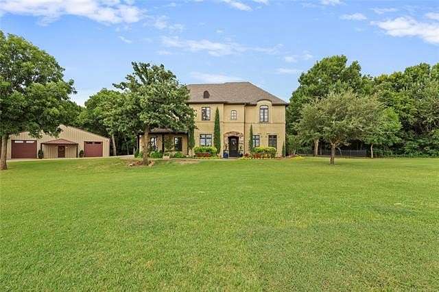 1.73 Acres of Land with Home for Sale in Ardmore, Oklahoma