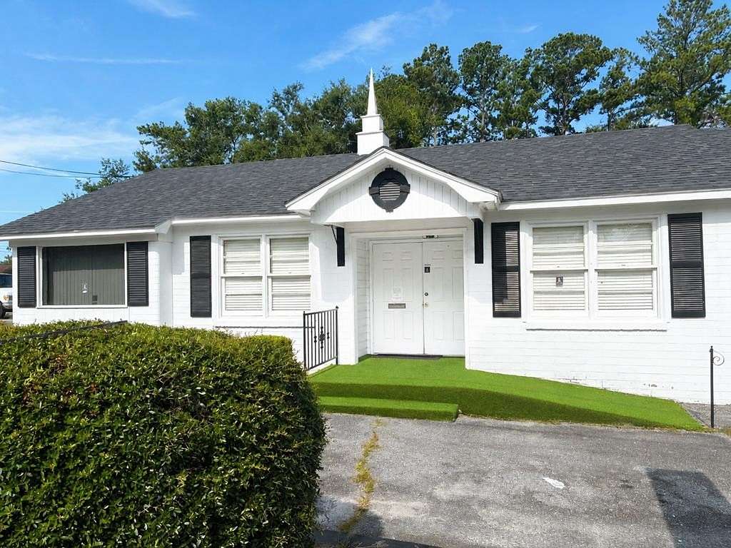 1.57 Acres of Improved Commercial Land for Sale in Valdosta, Georgia