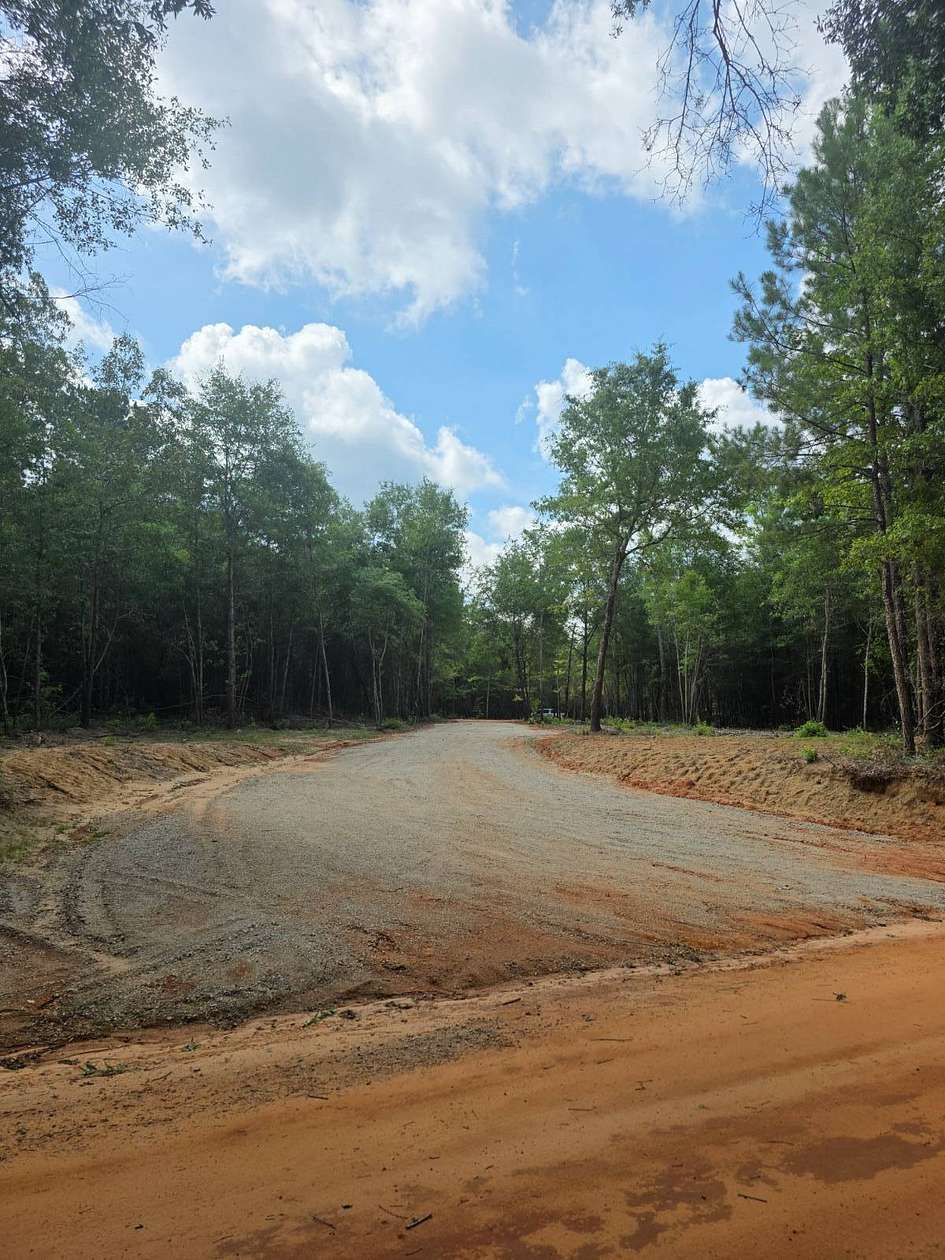 7 Acres of Residential Land for Sale in Waynesboro, Georgia