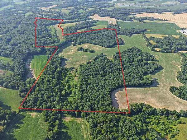 123 Acres of Land for Sale in Camp Point, Illinois