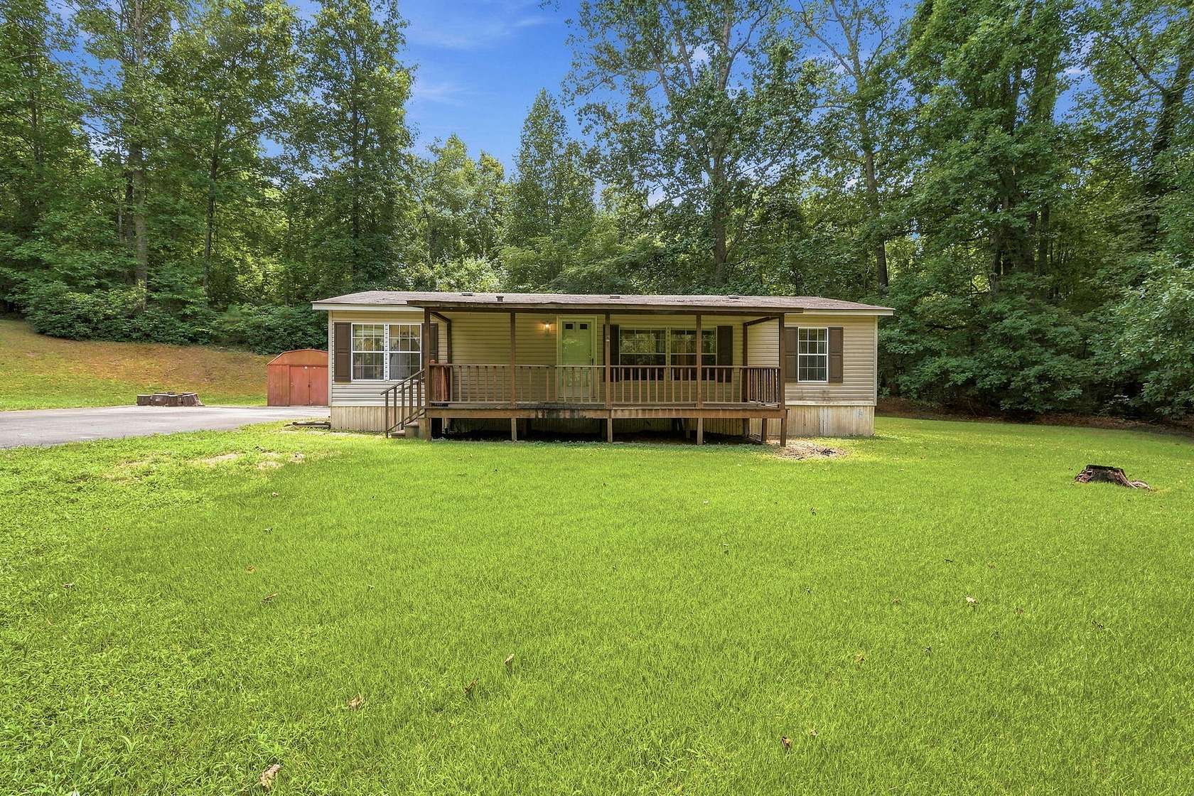2.4 Acres of Land with Home for Sale in Charleston, Tennessee
