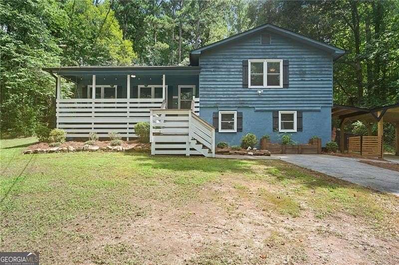 1.5 Acres of Land with Home for Sale in Canton, Georgia