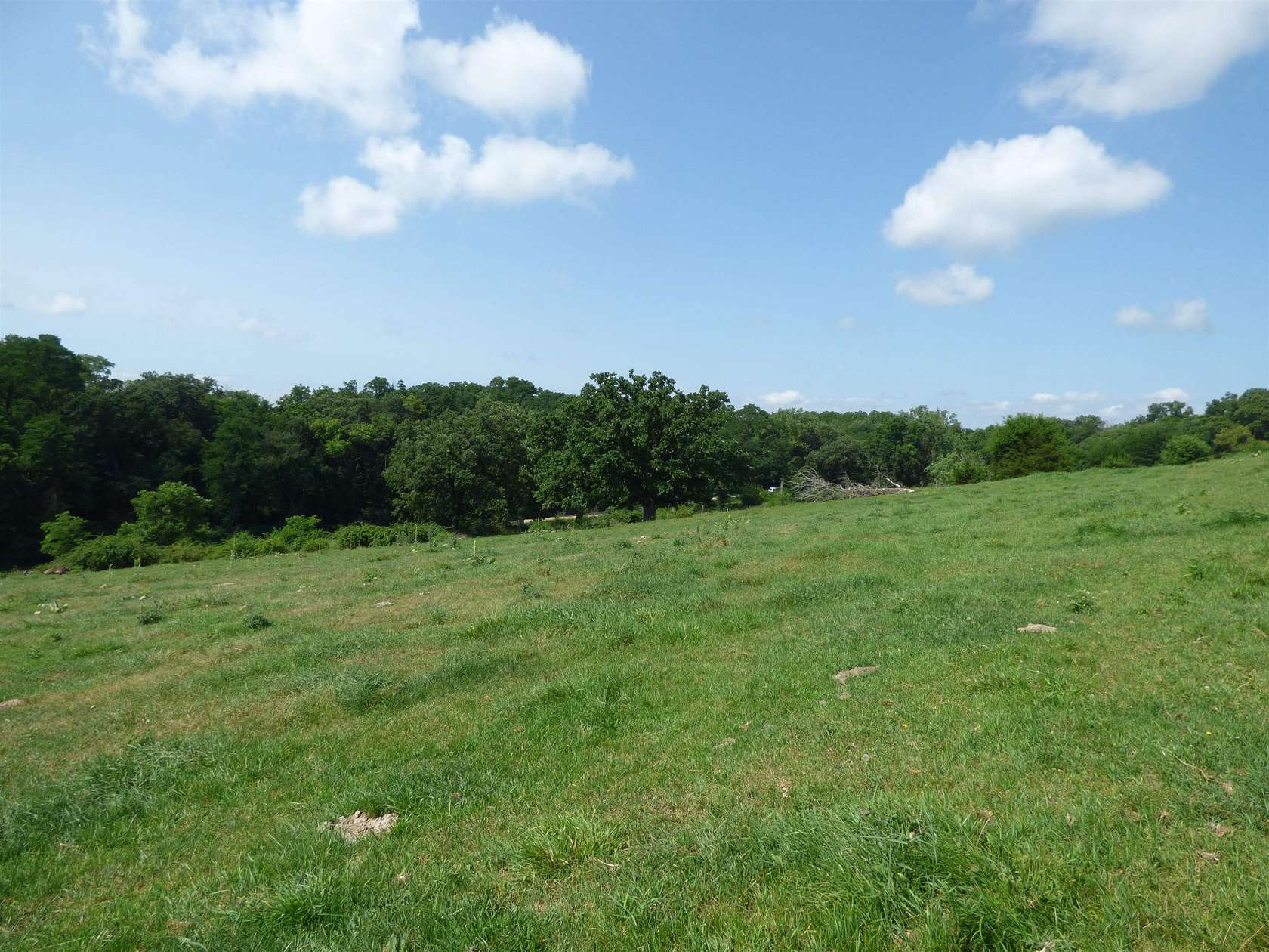 5.39 Acres of Residential Land for Sale in East Dubuque, Illinois