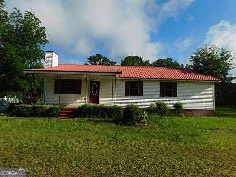 1.5 Acres of Land with Home for Sale in Sylvania, Georgia