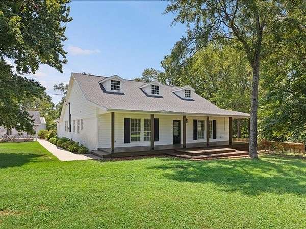 3.63 Acres of Land with Home for Sale in Longview, Texas
