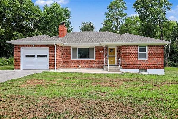 1.6 Acres of Land with Home for Sale in Liberty, Missouri