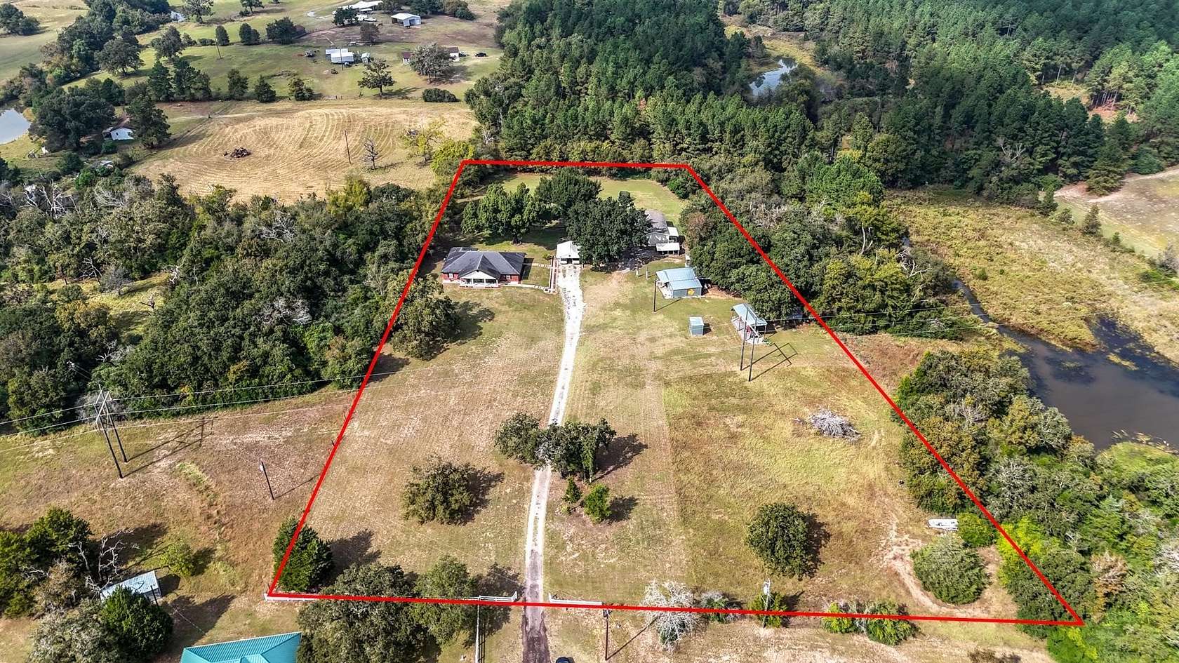 4.5 Acres of Land with Home for Sale in Buffalo, Texas