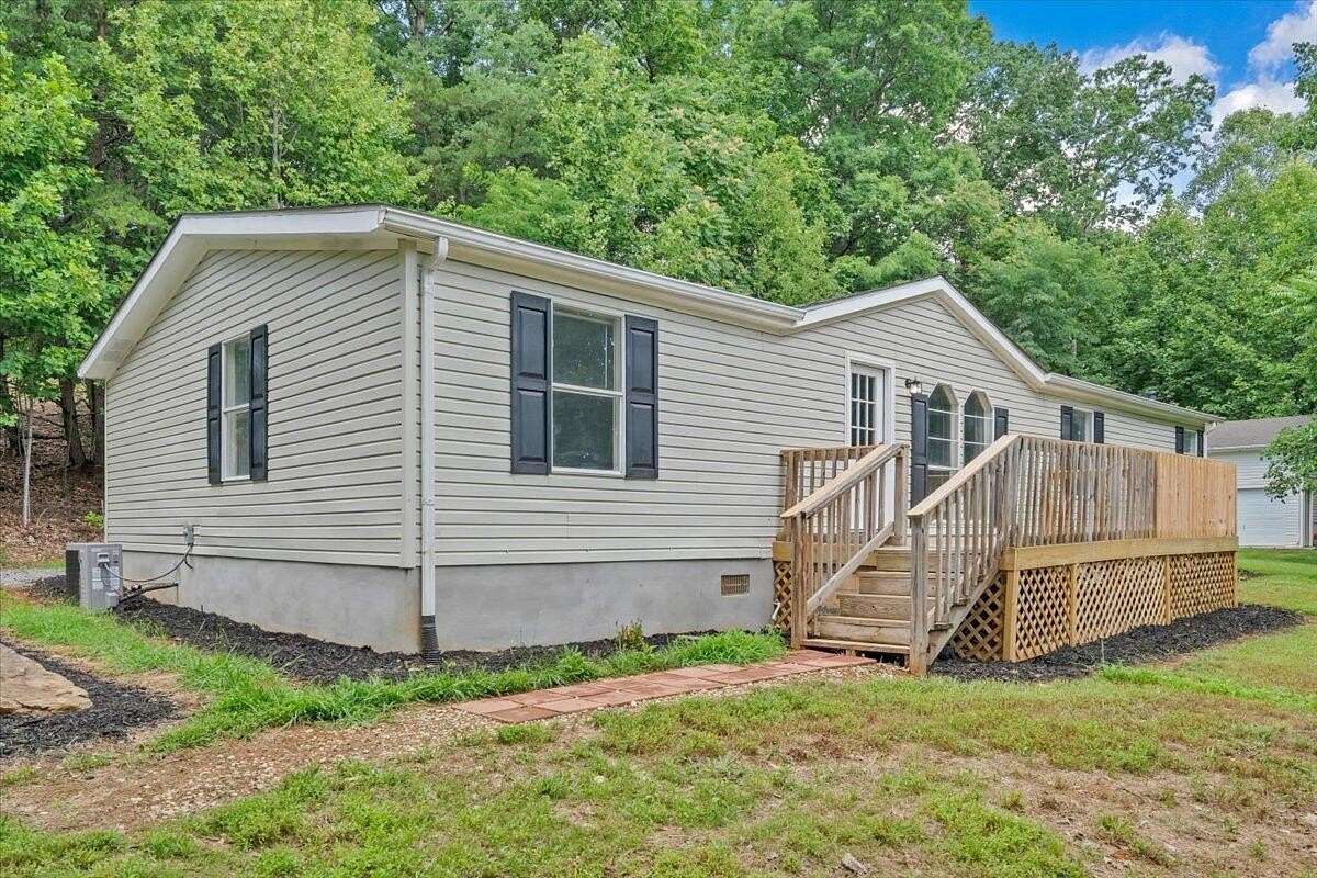 2.13 Acres of Land with Home for Sale in Vinton, Virginia