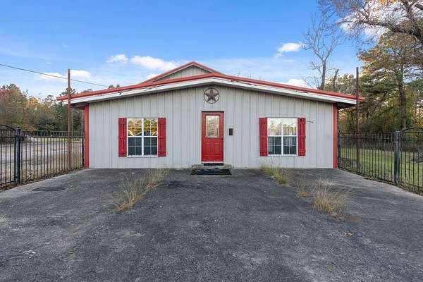 1.6 Acres of Commercial Land for Sale in Lufkin, Texas