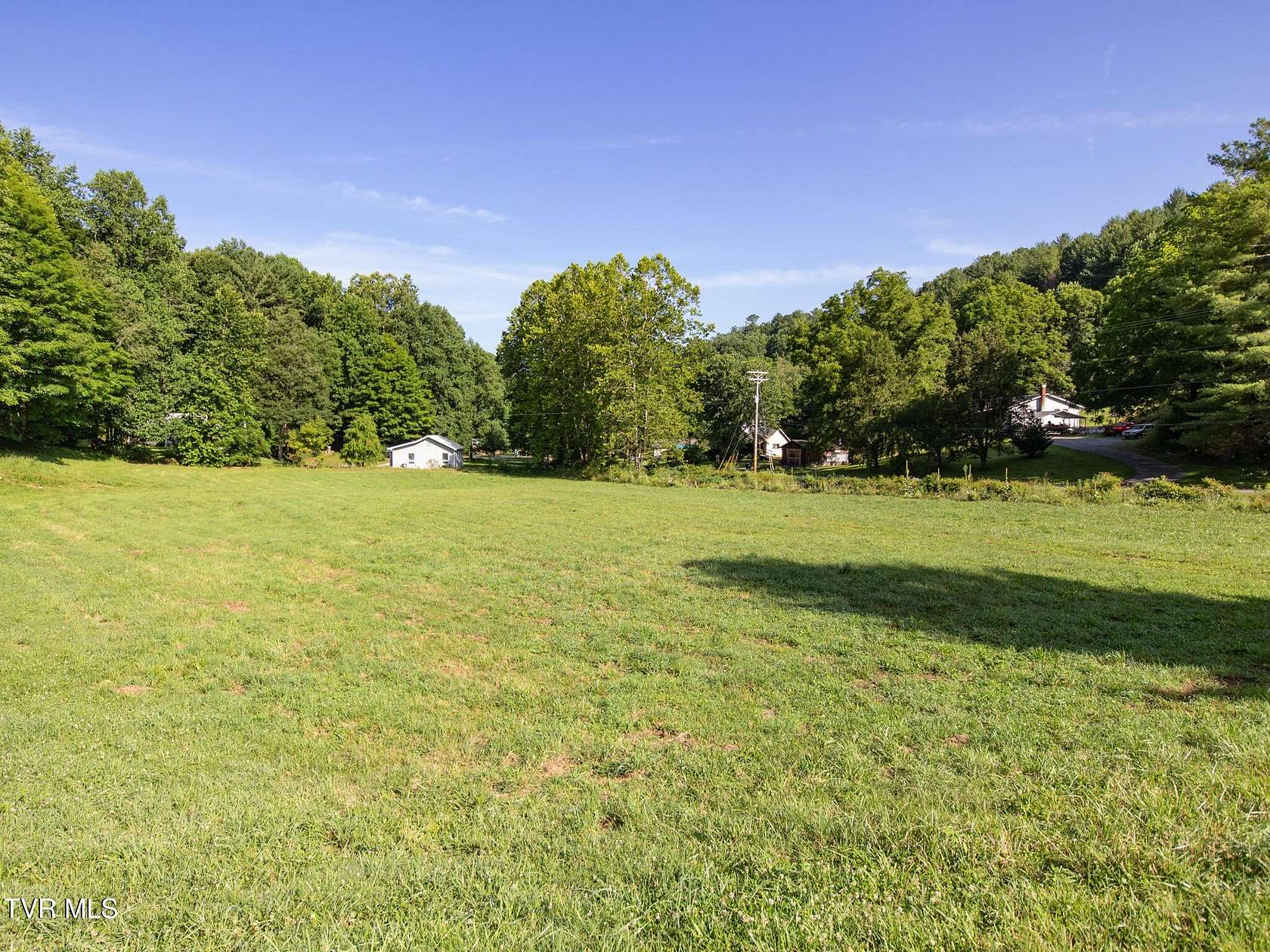 4.59 Acres of Residential Land for Sale in Roan Mountain, Tennessee