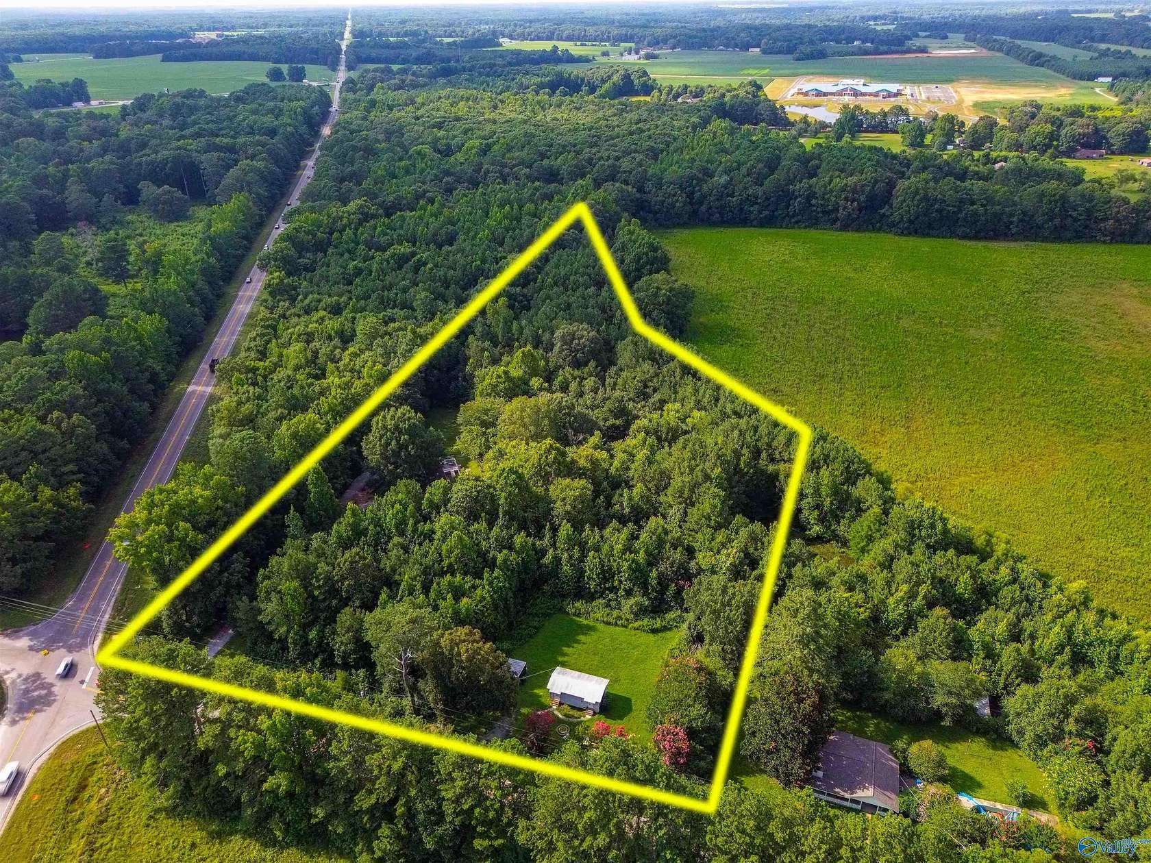 5.5 Acres of Residential Land for Sale in Harvest, Alabama