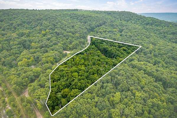 3.14 Acres of Residential Land for Sale in Sparta, Tennessee