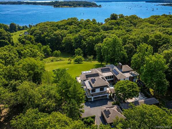 4 Acres of Land with Home for Sale in Mill Neck, New York