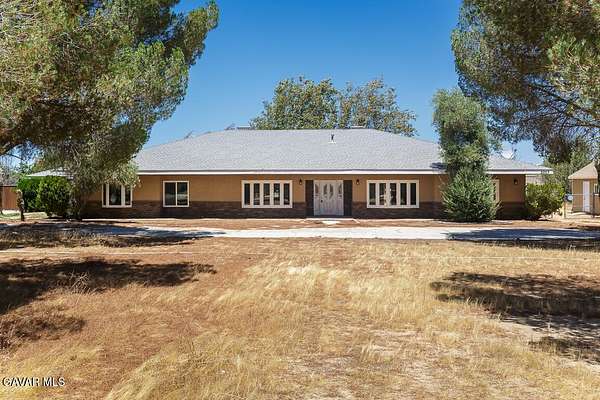 2.53 Acres of Land with Home for Sale in Palmdale, California