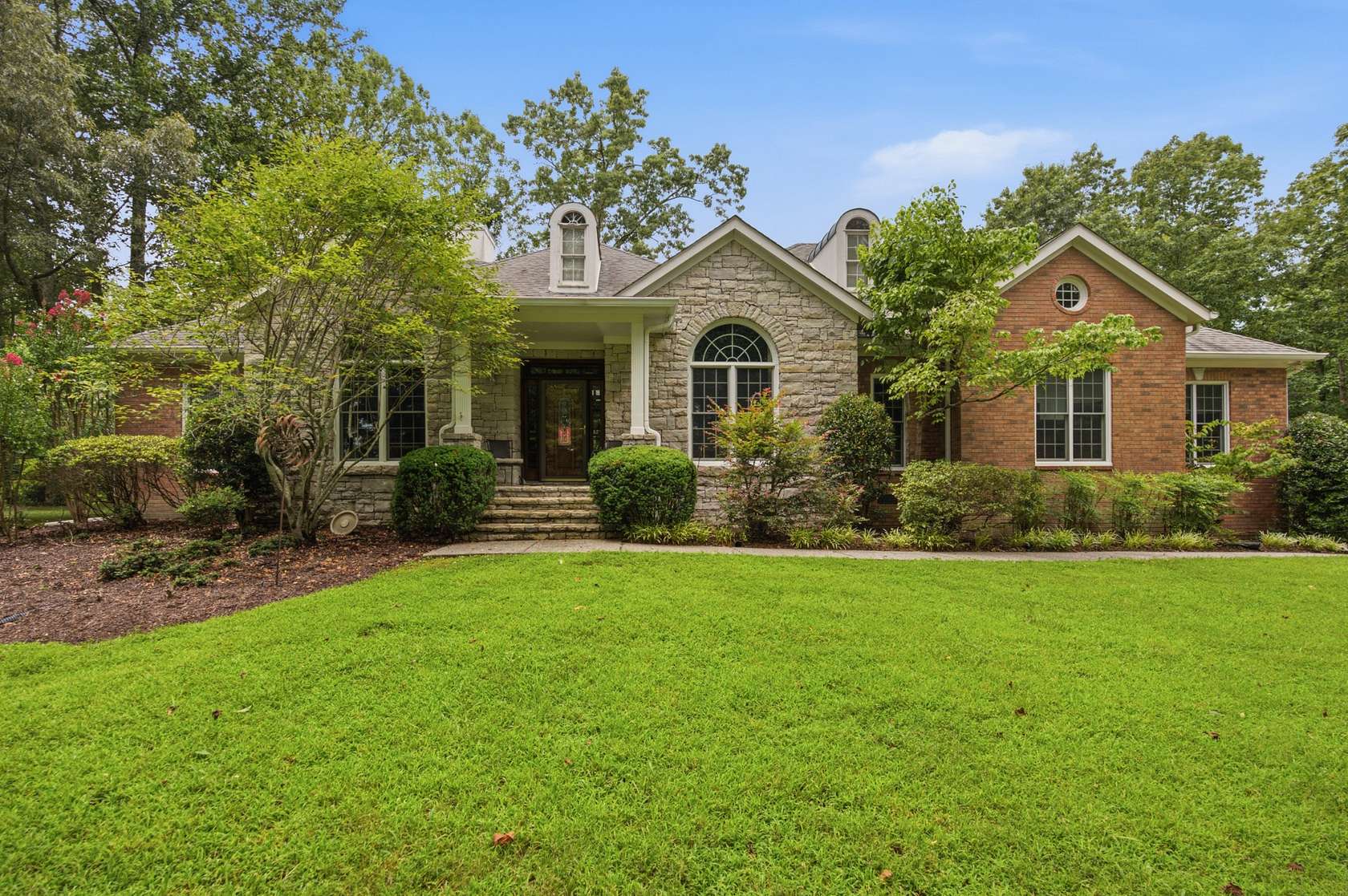 5.17 Acres of Land with Home for Sale in Nashville, Tennessee