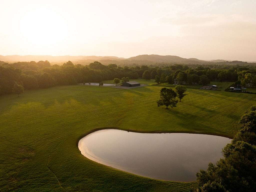 56.7 Acres of Land with Home for Sale in Franklin, Tennessee