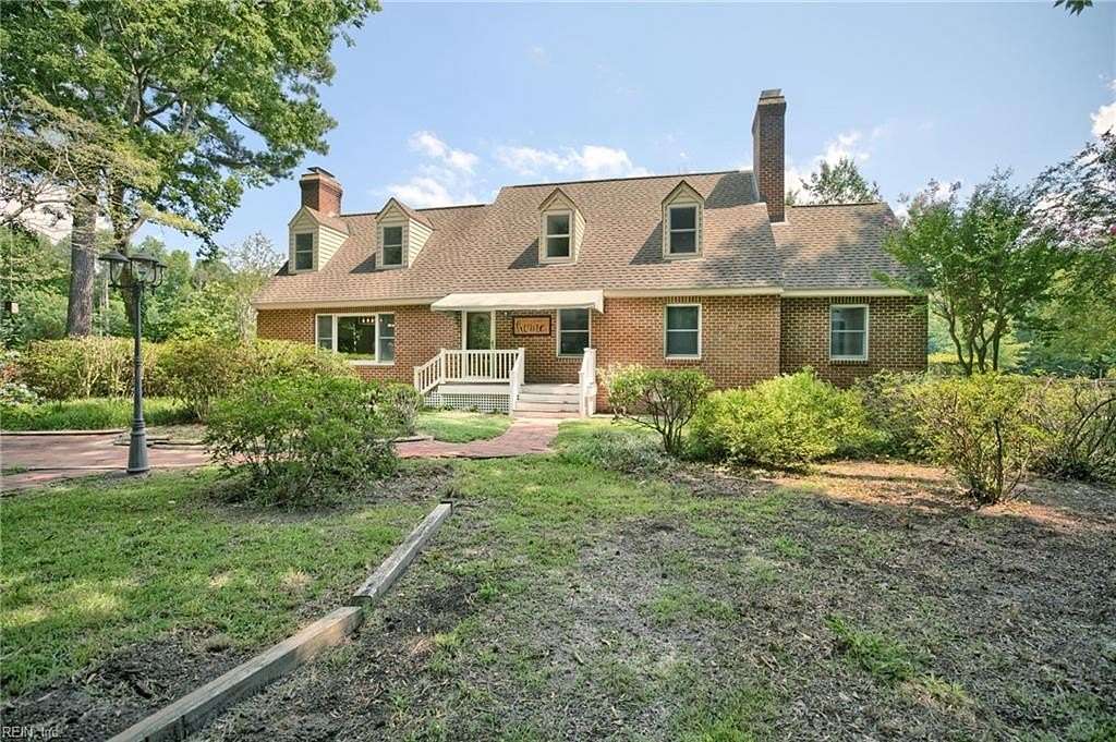 8.8 Acres of Land with Home for Lease in Hayes, Virginia