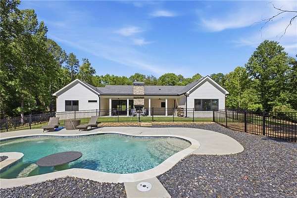 5 Acres of Land with Home for Sale in Fairmount, Georgia