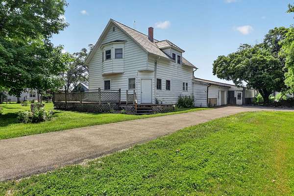 4.22 Acres of Land with Home for Sale in Marseilles, Illinois