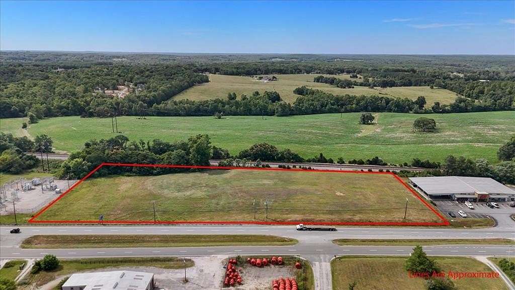 4.24 Acres of Mixed-Use Land for Sale in Appomattox, Virginia