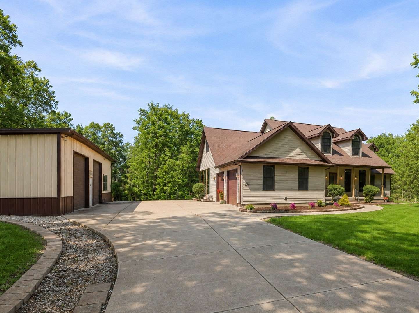 5.26 Acres of Land with Home for Sale in Verona, Illinois