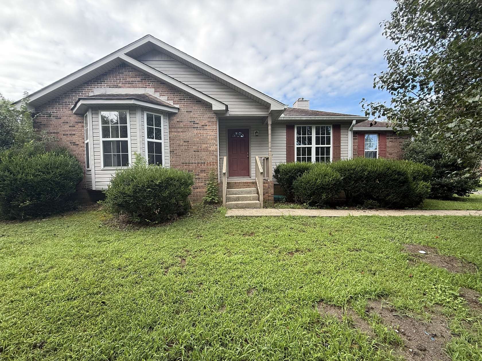 1.7 Acres of Land with Home for Auction in Lebanon, Tennessee