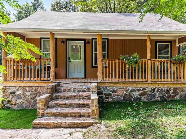 5.6 Acres of Land with Home for Sale in Hot Springs, Arkansas