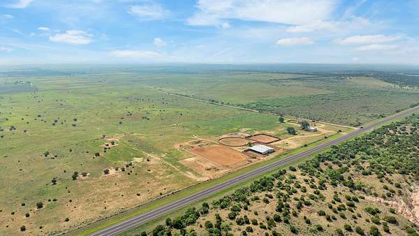 30 Acres of Agricultural & Residential Land for Sale in Clarendon, Texas