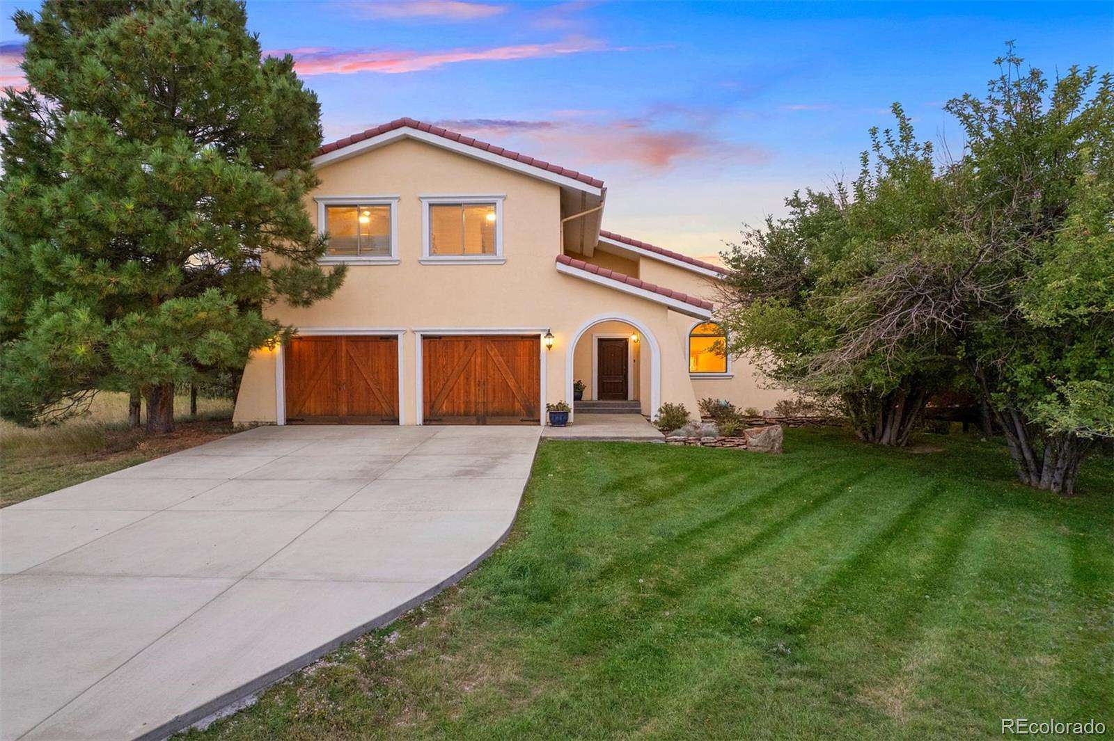 2.33 Acres of Land with Home for Sale in Castle Rock, Colorado