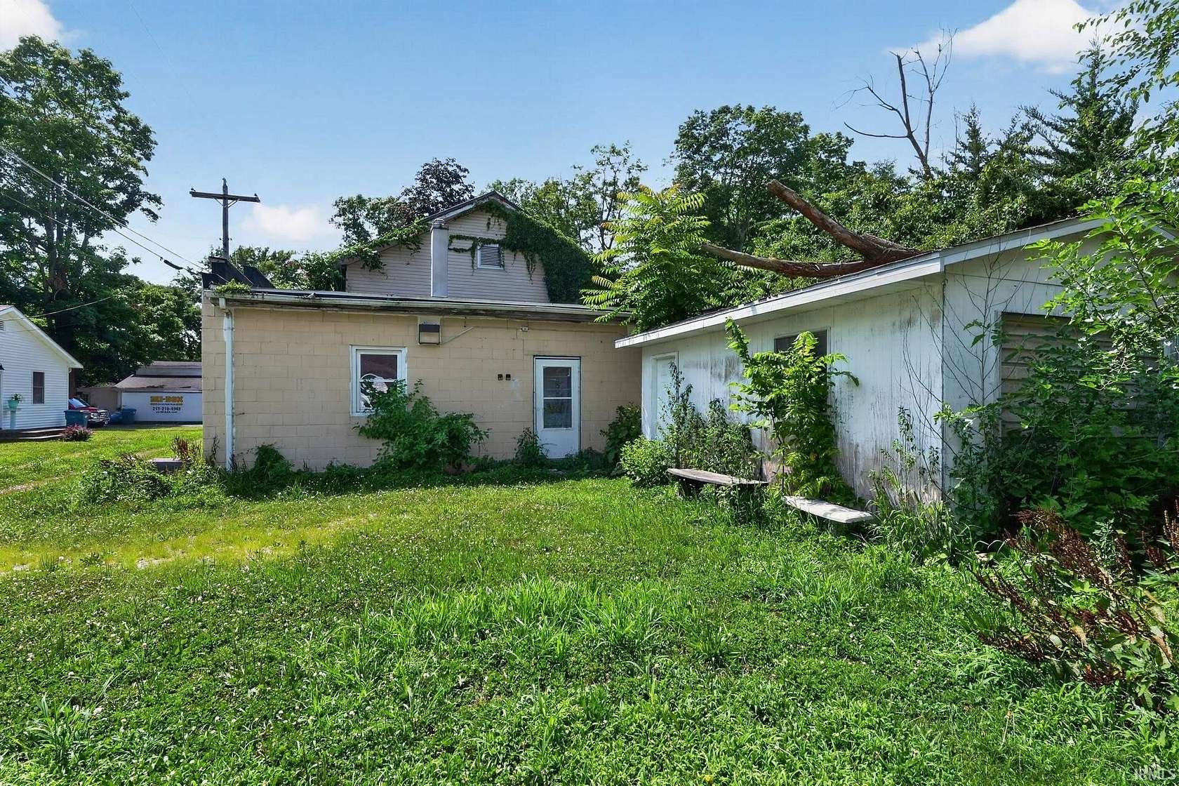 2.3 Acres of Land with Home for Sale in Covington, Indiana