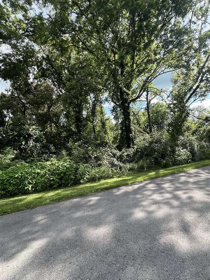 0.71 Acres of Residential Land for Sale in Franklin, Kentucky
